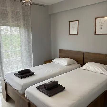 Elinor Apartment *