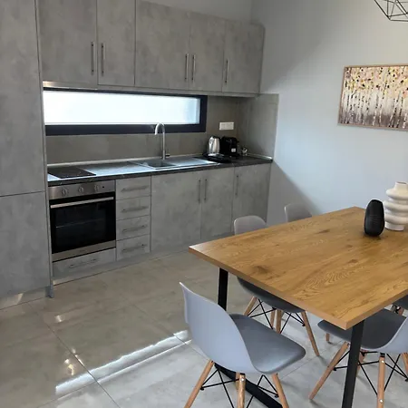 Elinor Apartment