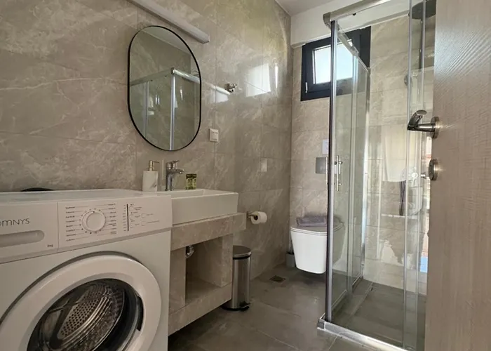 Elinor Appartement Flogita